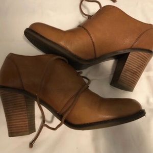 Banana Republic Stacked Heel Leather Shoe, 9M